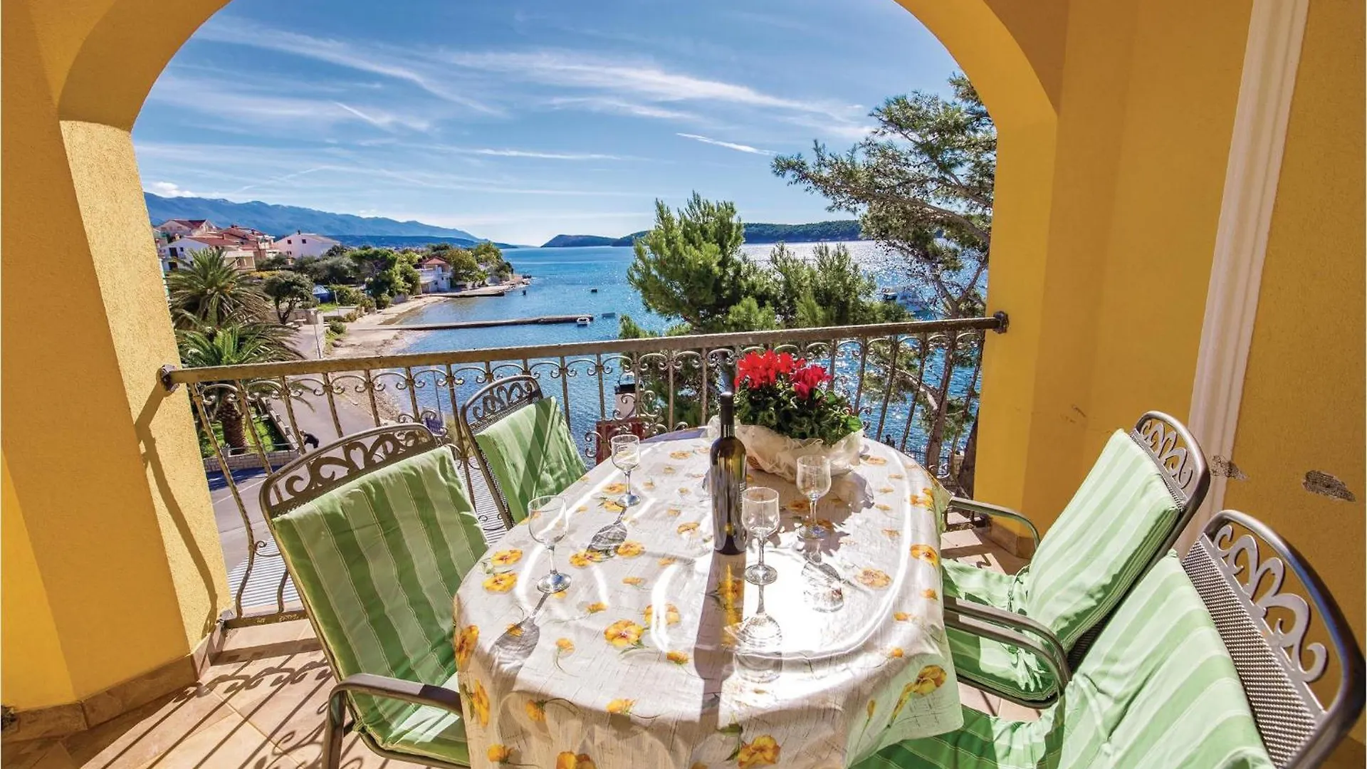 2 Bedroom Awesome Apartment In Banjol 0*,  Croatia