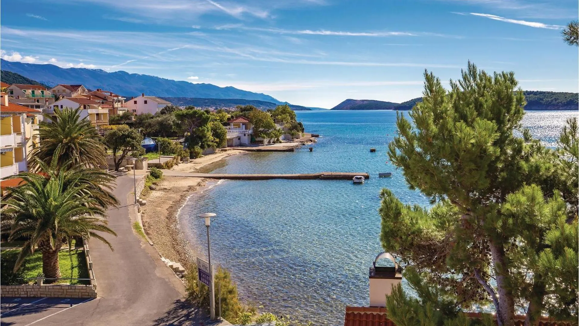 2 Bedroom Awesome Apartment In Banjol