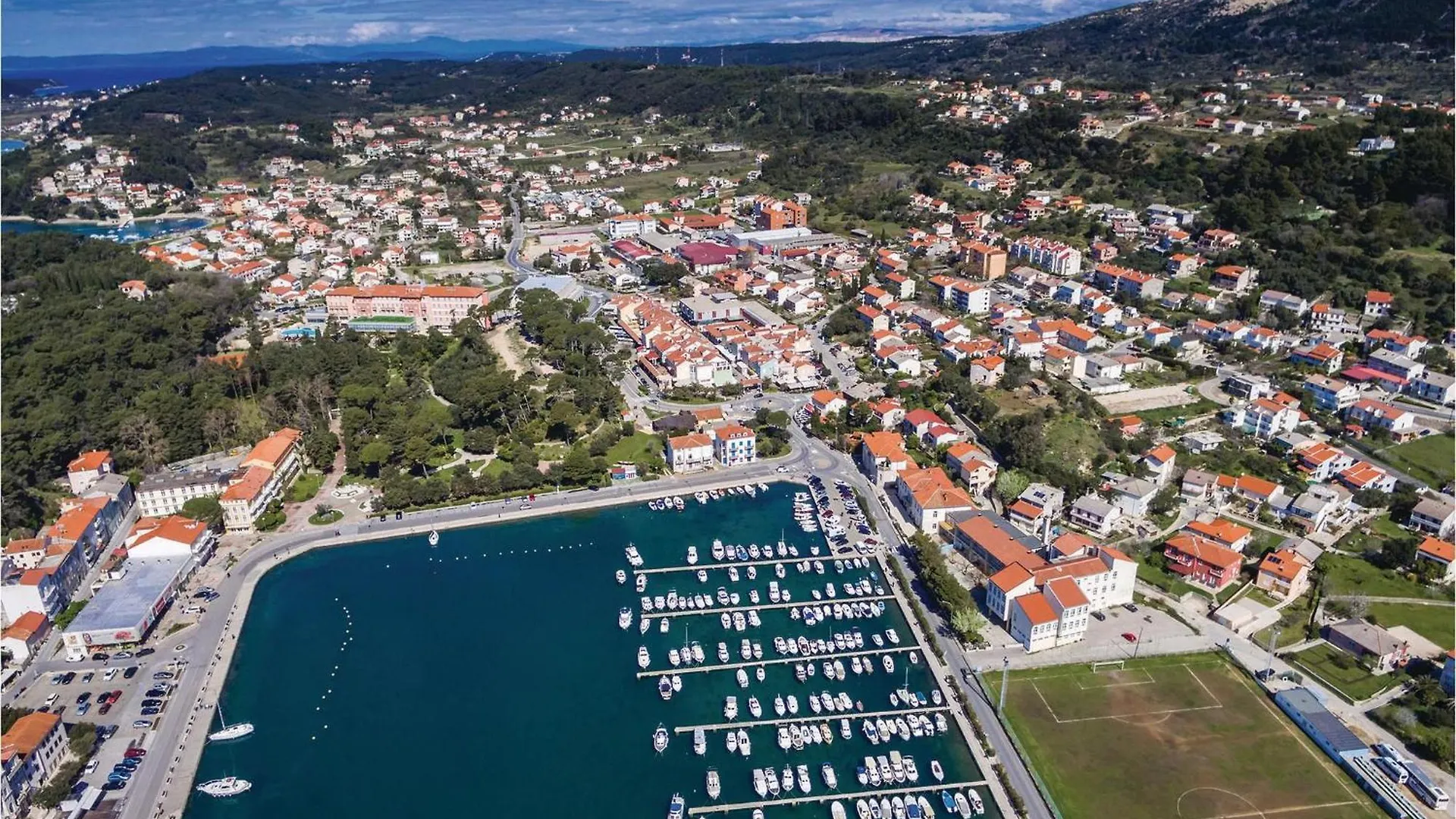 2 Bedroom Awesome Apartment In Banjol Croatia